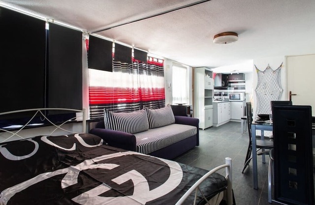 Wavedance Accommodation (Aris)