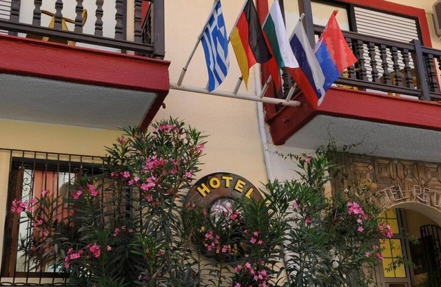 Welcome To Hotel petunia, In Neos-marmaras,xalkidiki ,greece triple room 3