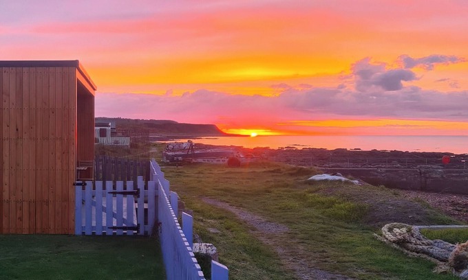 Fearn Cottage | 1 bedroom accommodation in Hilton, near Tain