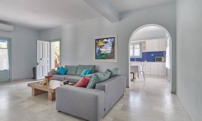 Paros House | 100 m² House ∙ 2 bedrooms ∙ 4 guests