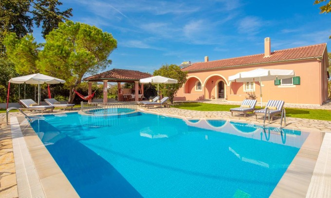 Acharavi Villa | 100 m² Villa ∙ 3 bedrooms ∙ 8 guests