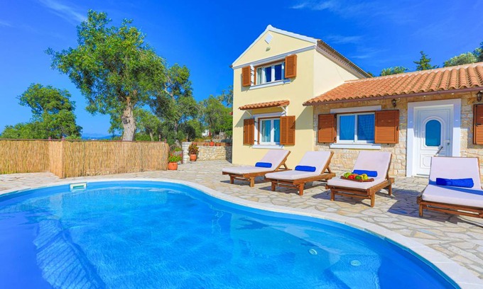 Paxos Villa | 100 m² Villa ∙ 2 bedrooms ∙ 4 guests