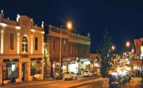 West Hobart House | 102 m² House ∙ 2 bedrooms ∙ 4 guests