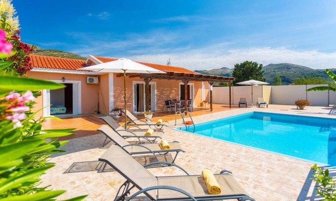 Kateleios Villa | 102 m² Villa ∙ 2 bedrooms ∙ 5 guests