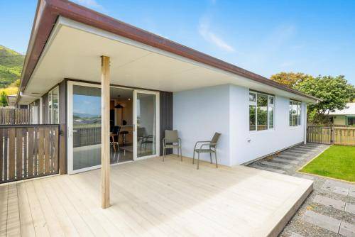 Waikanae House | 105 m² House ∙ 2 bedrooms ∙ 4 guests