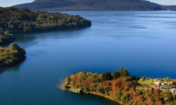 Lake Tarawera Cabin | 108 m² Lodge ∙ 2 bedrooms ∙ 5 guests