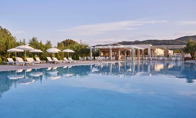 Notos Resort | 110 m² Resort ∙ 2 bedrooms ∙ 127 guests