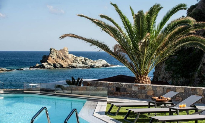 Agia Pelagia Villa | 1120 m² Villa ∙ 17 bedrooms ∙ 34 guests