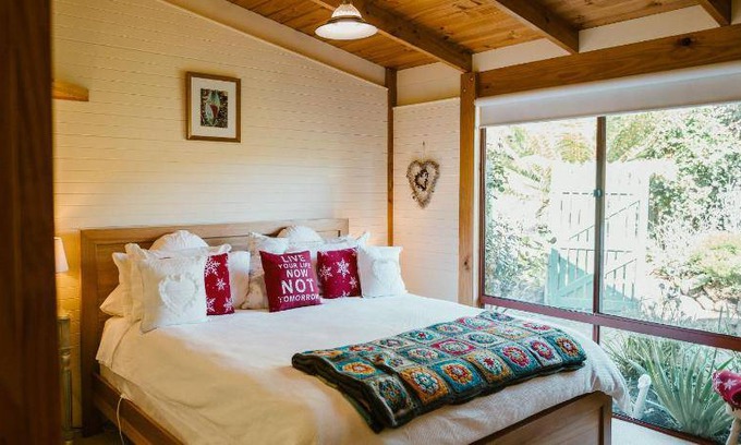 Castle Forbes Bay House | 120 m² House ∙ 1 bedroom ∙ 2 guests