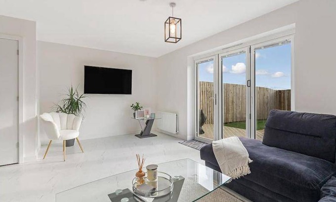 Glasgow House | 120 m² House ∙ 2 bedrooms ∙ 4 guests