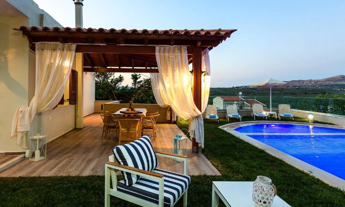 Achlades House | 120 m² House ∙ 3 bedrooms ∙ 7 guests