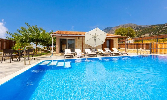 Kolaitis Villa | 120 m² Villa ∙ 2 bedrooms ∙ 4 guests