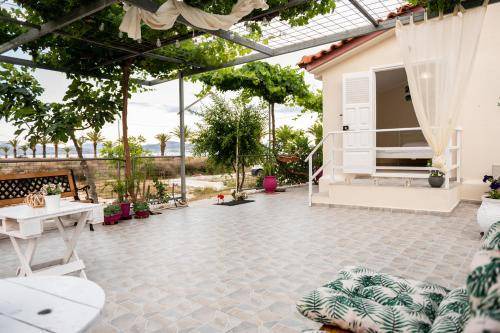 Nea Kios House | 13 m² House ∙ 2 guests