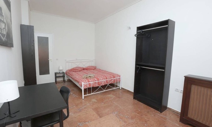 Pangrati Resort | 130 m² Private room ∙ 1 bedroom ∙ 1 guest