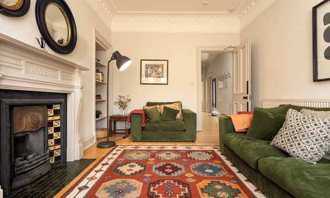 Marchmont Apartment | 135 m² Apartment ∙ 4 bedrooms ∙ 7 guests