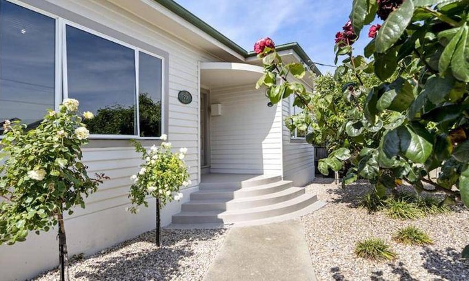 Invermay House | 135 m² House ∙ 2 bedrooms ∙ 9 guests