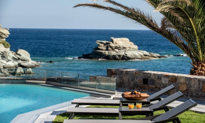 Agia Pelagia Villa | 1380 m² Villa ∙ 21 bedrooms ∙ 42 guests