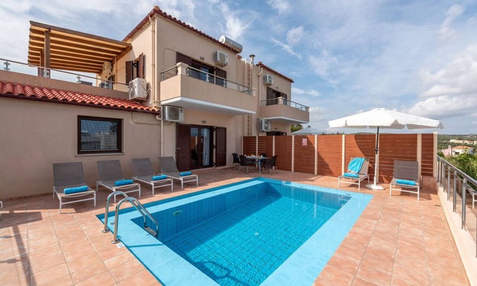 Pyrgos Psilonerou Villa | 141 m² Villa ∙ 3 bedrooms ∙ 7 guests