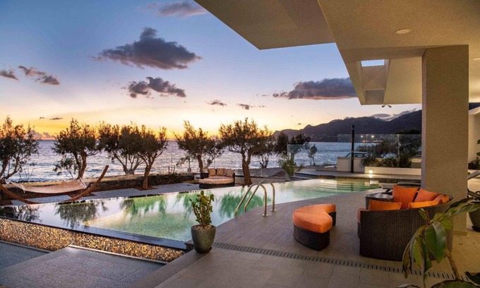 Koutsouras House | 150 m² House ∙ 5 bedrooms ∙ 13 guests