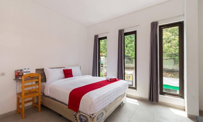 Surabaya Hotel | 16 m² Hotel ∙ 3 guests