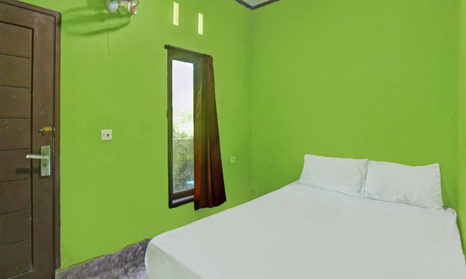Kecamatan Narmada Hotel | 16 m² Hotel ∙ 3 guests