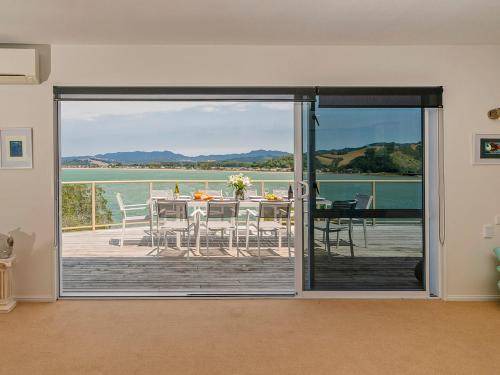 Whitianga House | 160 m² House ∙ 5 bedrooms ∙ 10 guests