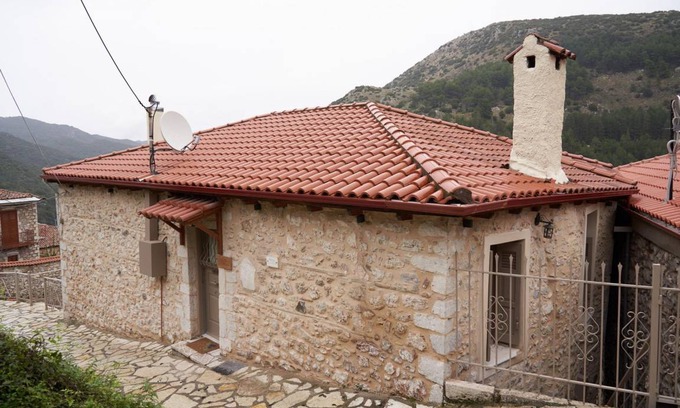 Raftis House | 190 m² House ∙ 3 bedrooms ∙ 9 guests