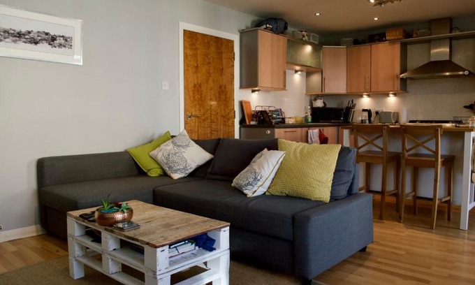 Newhaven Apartment | 2 Bedroom Modern Apartment At The Shore