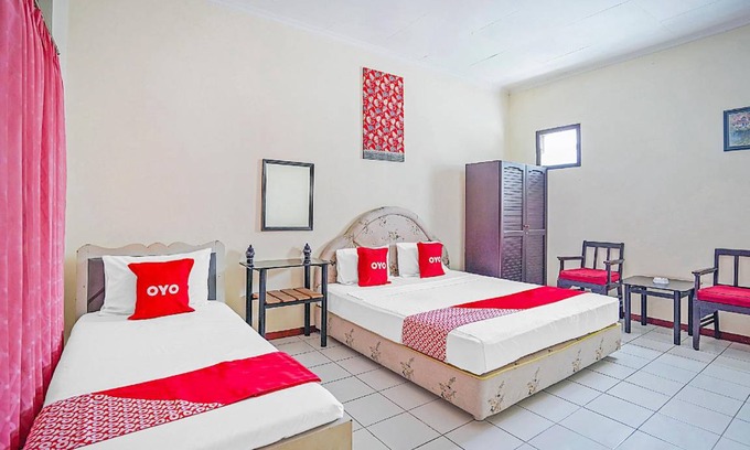 Tretes Hotel | 20 m² Hotel ∙ 8 guests