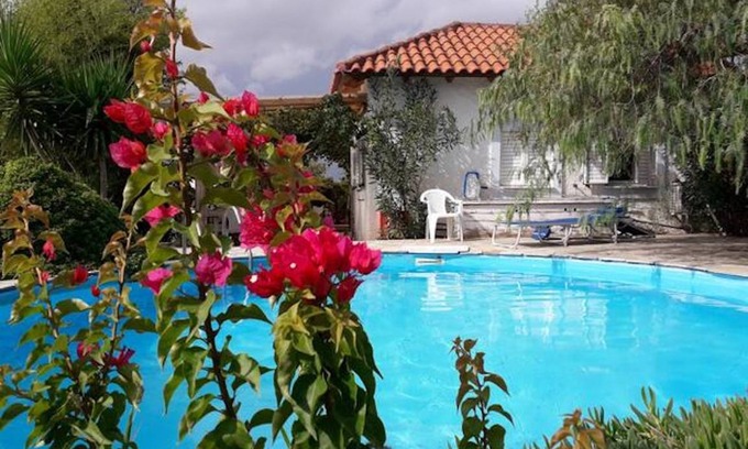 Agios Adrianos House | 210 m² House ∙ 4 bedrooms ∙ 10 guests