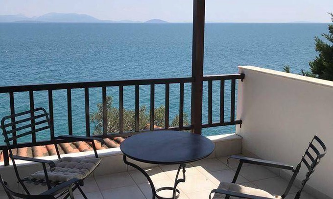 Kefalari House | 220 m² House ∙ 4 bedrooms ∙ 9 guests