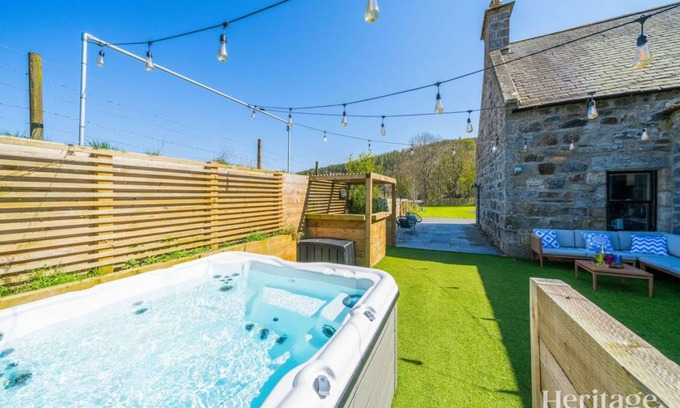 Alford House | 220 m² House ∙ 5 bedrooms ∙ 12 guests
