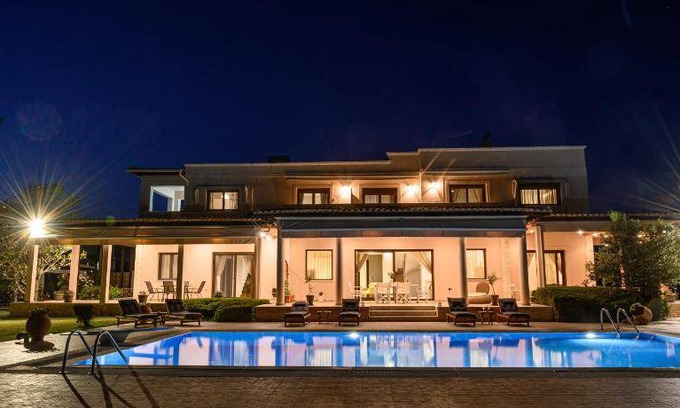 Alexandroupoli Resort | 220 m² Resort ∙ 3 bedrooms ∙ 6 guests