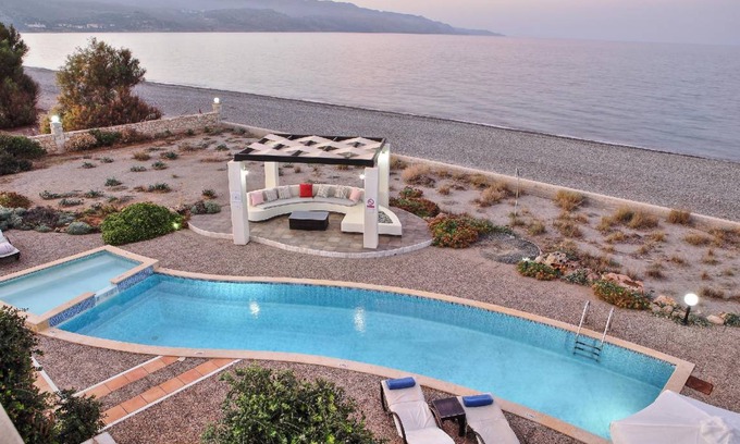 Rapaniana House | 226 m² House ∙ 3 bedrooms ∙ 6 guests