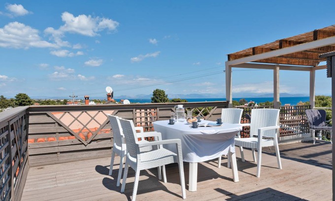 Spata-Artemida House | 250 m² Finca ∙ 8 bedrooms ∙ 16 guests