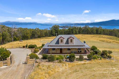 South Bruny House | 250 m² House ∙ 3 bedrooms ∙ 6 guests