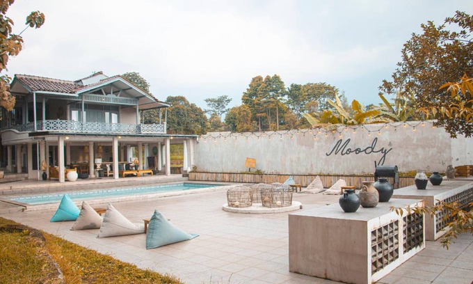 Cisarua Villa | 2500 m² Villa ∙ 5 bedrooms ∙ 25 guests