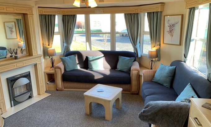 Newton Stewart Cabin | 30 m² Cabin ∙ 2 bedrooms ∙ 4 guests