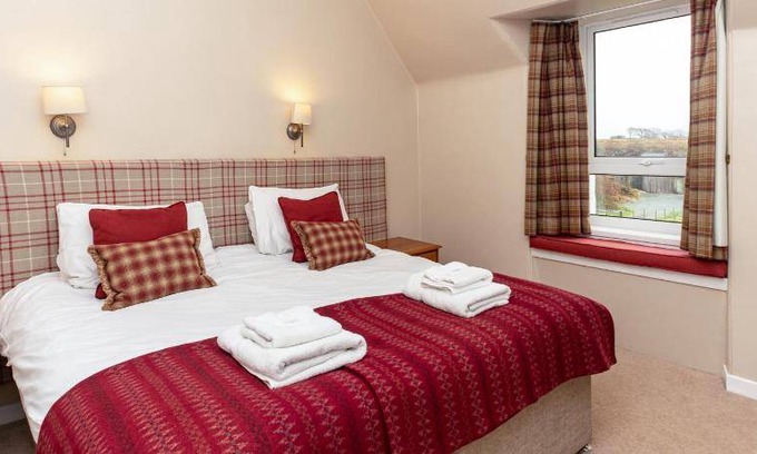 Ardvasar Hotel | 30 m² Hotel ∙ 4 guests