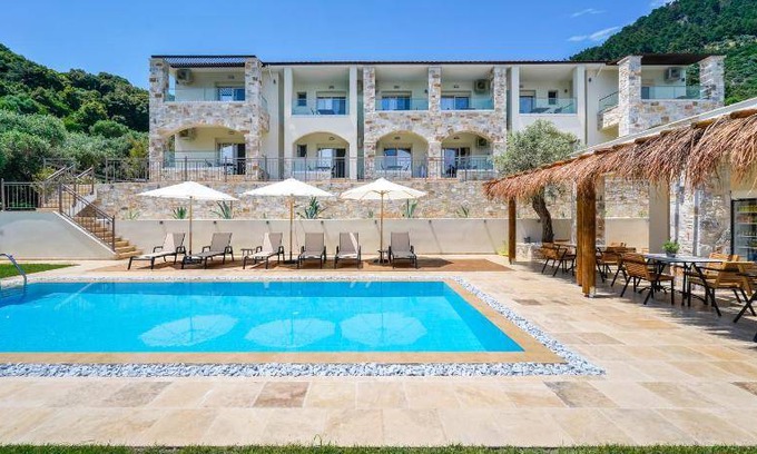 Golden Beach Hotel | 30 m² Hotel ∙ 4 guests