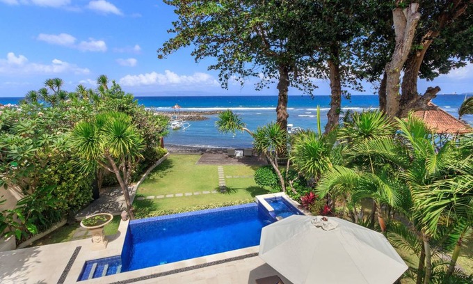 Candi Dasa Villa | 300 m² Villa ∙ 2 bedrooms ∙ 4 guests