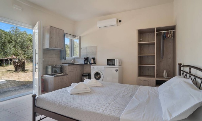 Sarlata Apartment | 35 m² Studio flat ∙ 3 guests