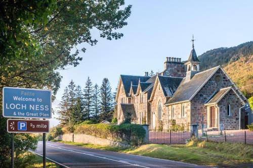 Lochend Villa | 362 m² Villa ∙ 6 bedrooms ∙ 12 guests
