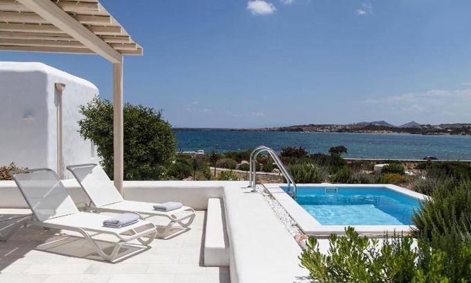 Santa Maria Resort | 385 m² Resort ∙ 6 bedrooms ∙ 16 guests
