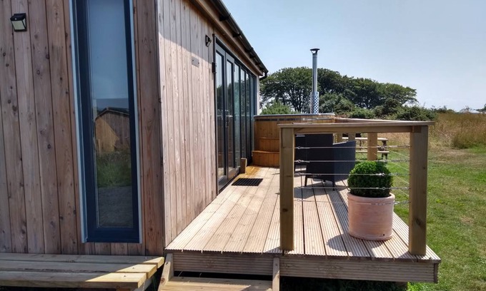 Dalry Cabin | 40 m² Lodge ∙ 1 bedroom ∙ 3 guests