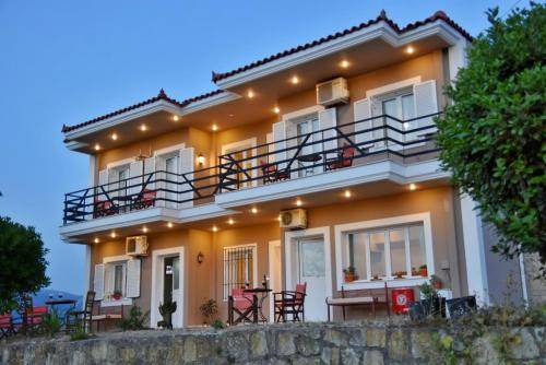 Mantzavinata Apartment | 45 m² Serviced apartment ∙ 4 guests