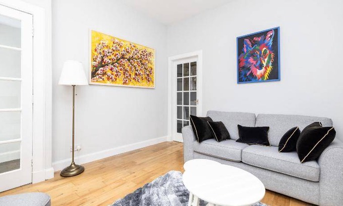 Peebles Apartment | 52 m² Apartment ∙ 1 bedroom ∙ 3 guests