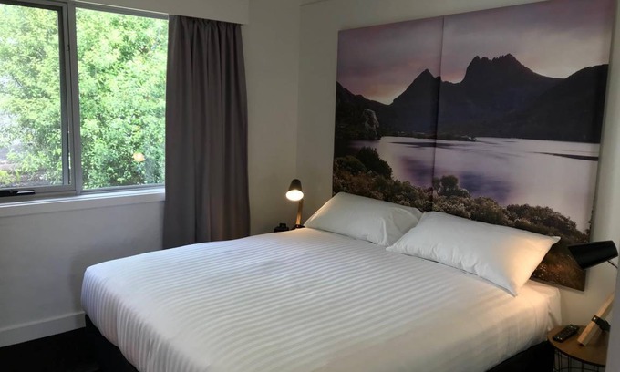Launceston CBD Apartment | 55 m² Apartment ∙ 4 guests