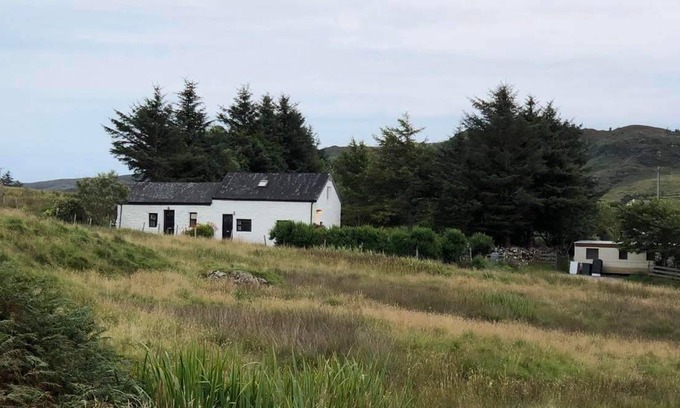 Bunessan Cottage | 55 m² Cabin ∙ 2 bedrooms ∙ 4 guests