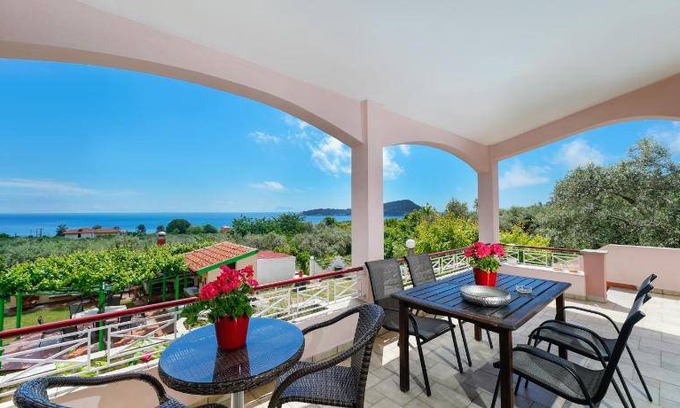 Koinira Apartment | 60 m² Apartment ∙ 2 bedrooms ∙ 6 guests